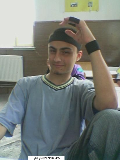 fosti elevi clasa aici andrei zis xrayder ... prezent prea tzine legatura colegii din lipsa timp ...