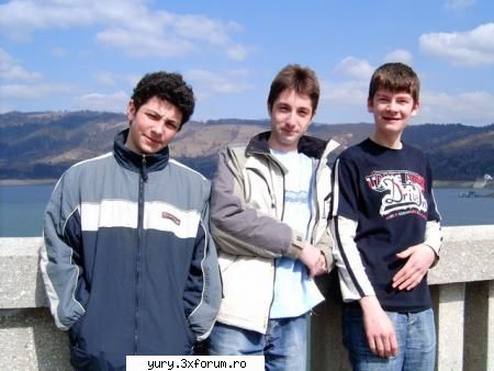 fosti elevi clasa poza dijei (de stanga dreapta) radu (dj rhadoo), (dj yury) mala (dj malah)